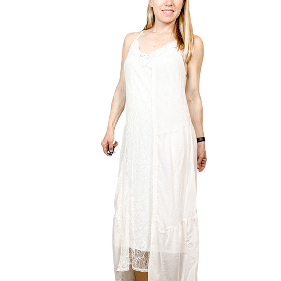 ASTR Cream White Lace Maxi Dress Size Medium - Picture 13 of 15